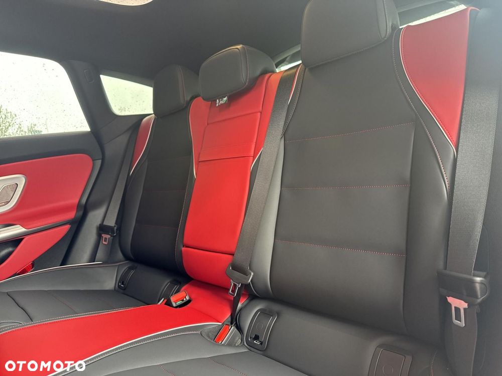 Mercedes-Benz CLA - 15