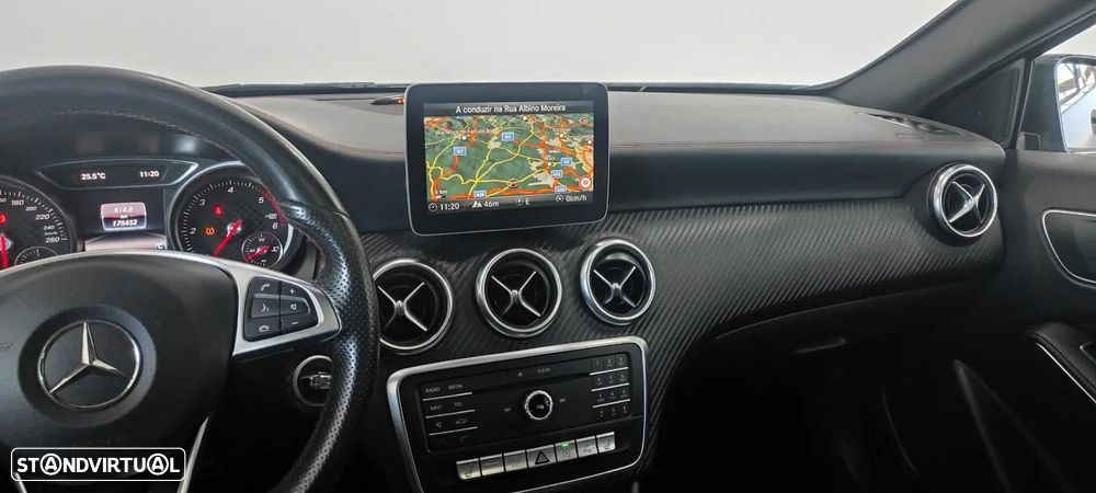 Mercedes-Benz A 180 d AMG Line - 27