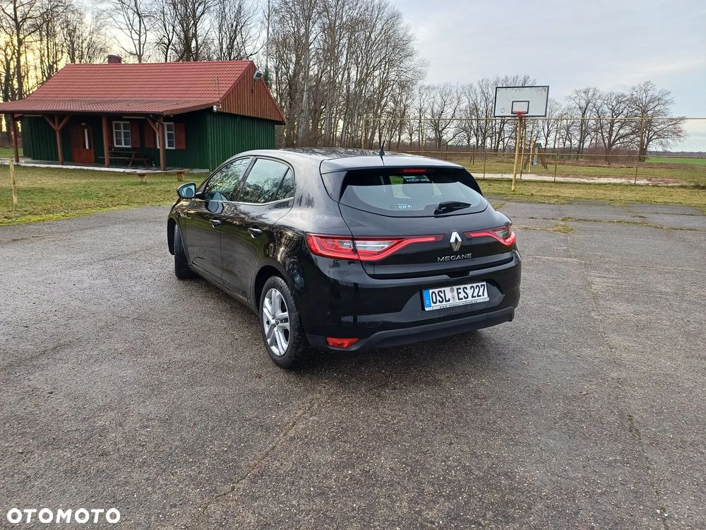 Renault Megane ENERGY TCe 100 EXPERIENCE - 4