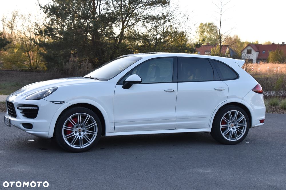 Porsche Cayenne - 5
