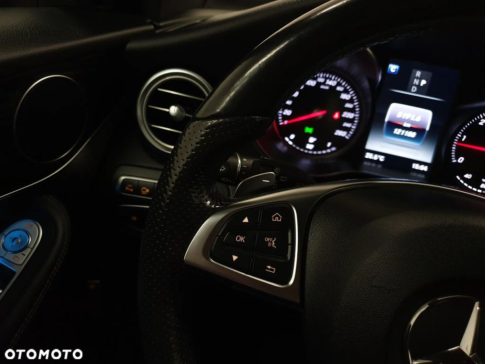 Mercedes-Benz GLC 220 d 4Matic 9G-TRONIC AMG Line - 10