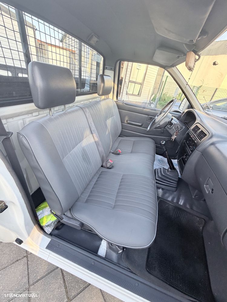 Nissan pick up 2.5 diesel 3 lugares com caixa atraz - 15