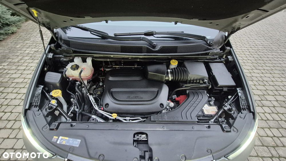 Chrysler Pacifica - 23