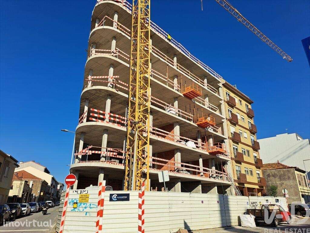 Apartamento T2 em Paranhos de 90,00 m2 - Grande imagem: 2/11