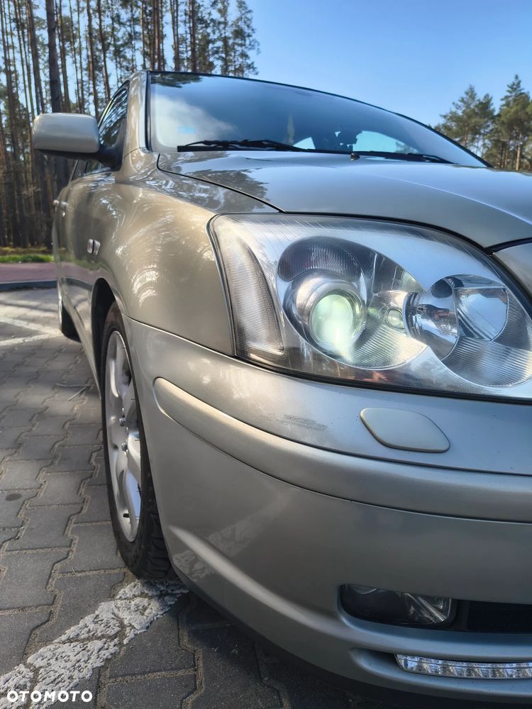 Toyota Avensis 1.8 VVT-i Sol - 17