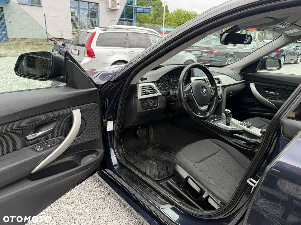 BMW 3GT 320i Sport - 8