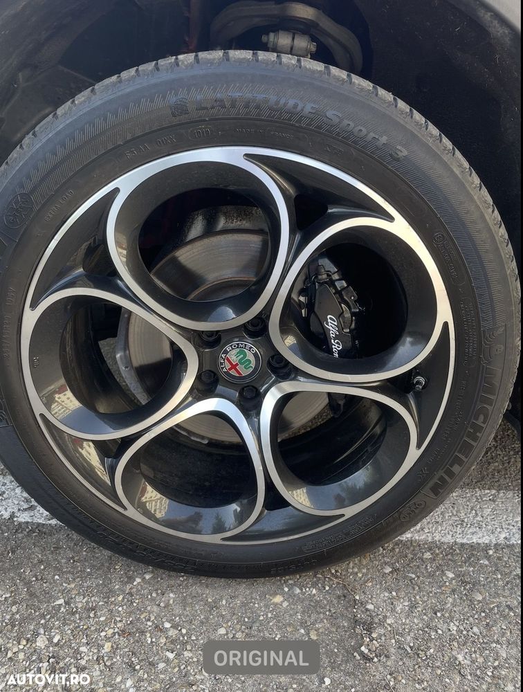 Alfa Romeo Stelvio 2.0 Turbo 16V AT8-Q4 Lusso Ti - 9