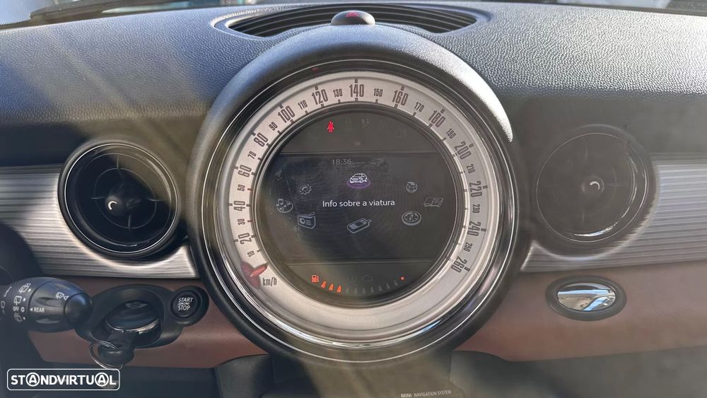 MINI 3 Portas Cooper D - 29