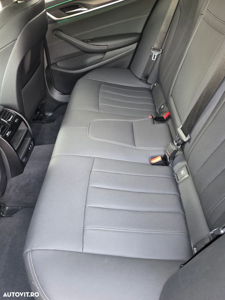 BMW Seria 5 520d xDrive AT MHEV - 9
