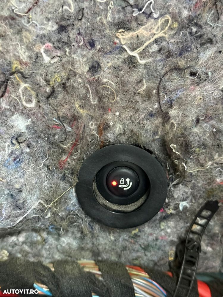 BMW Seria 3 320d DPF - 13