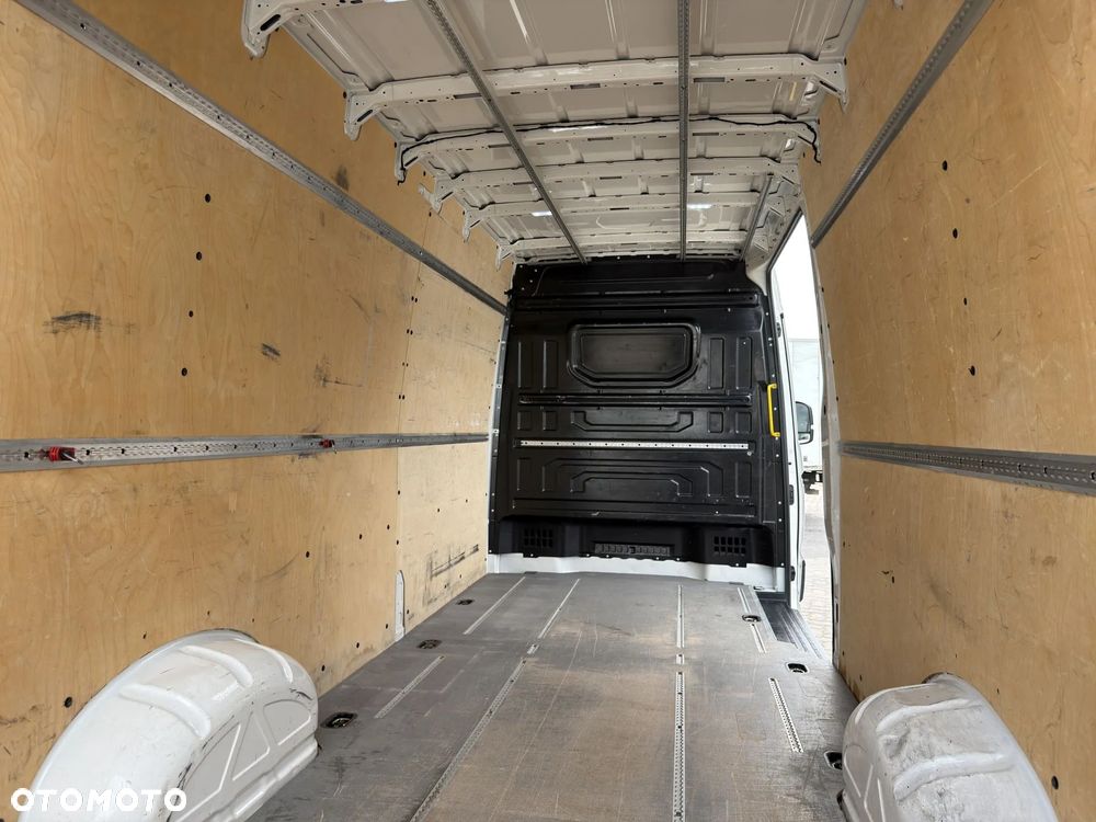 Volkswagen CRAFTER L4H3 - 14
