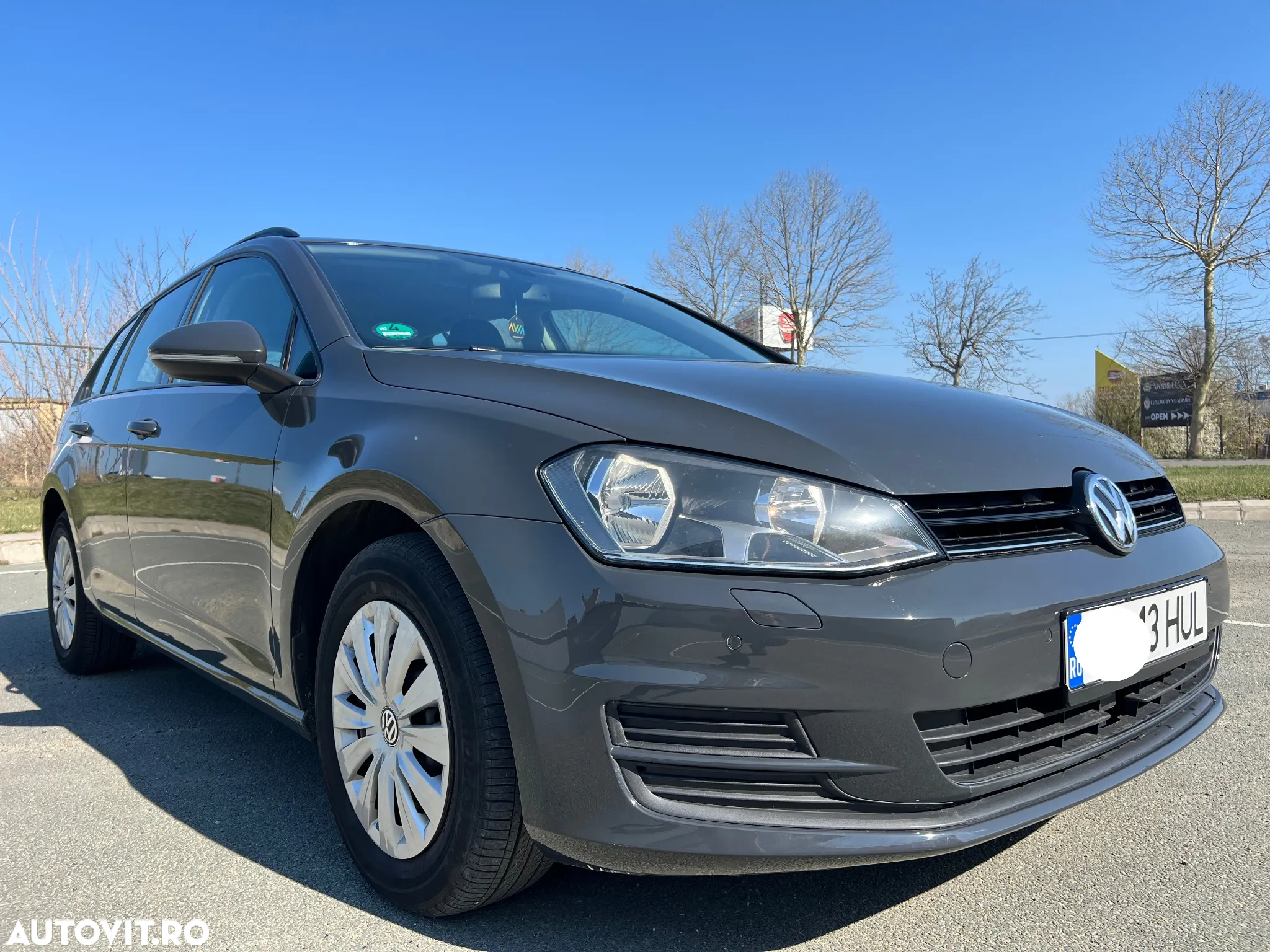Volkswagen Golf 1.6 TDI BlueMotion Trendline - 3