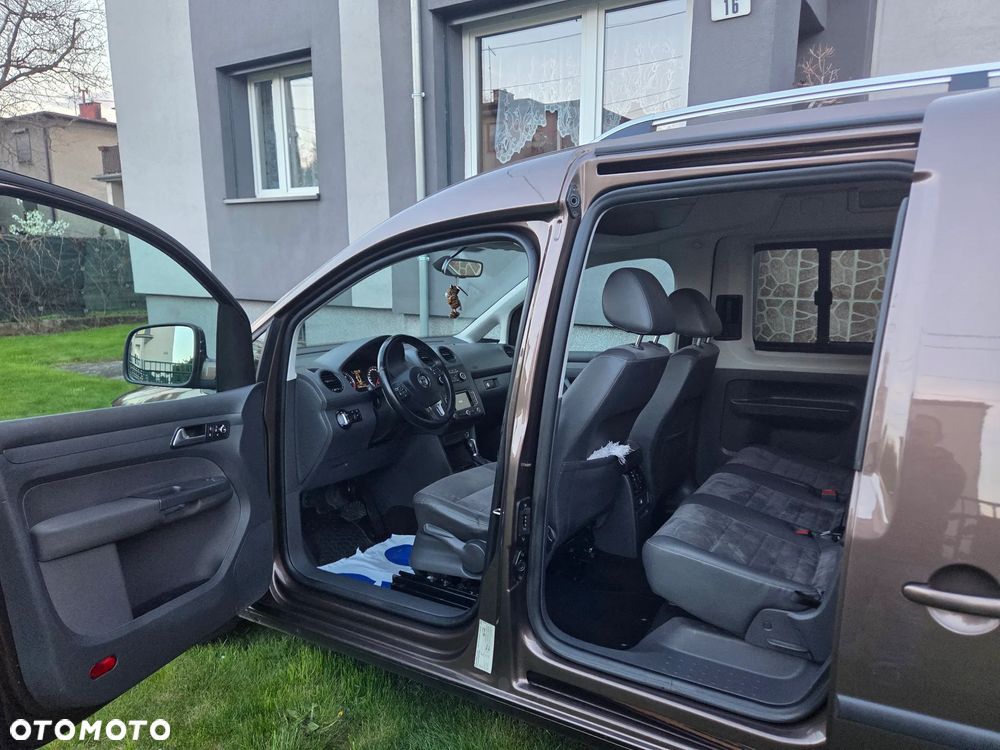 Volkswagen Caddy Highline DSG - 15