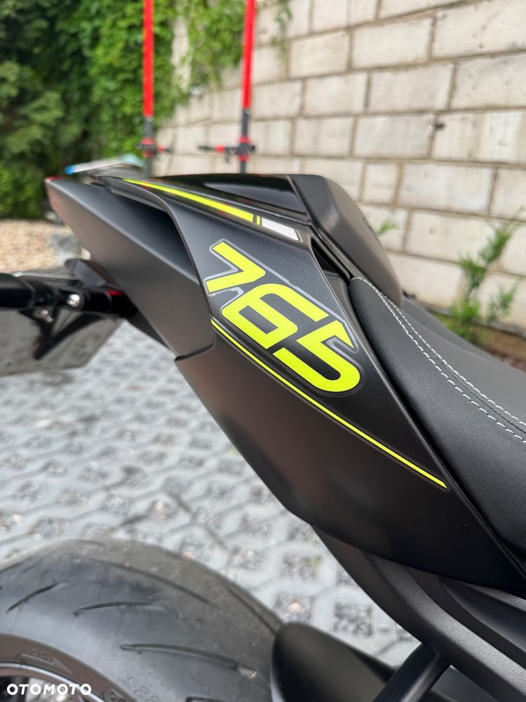 Triumph Street Triple - 3