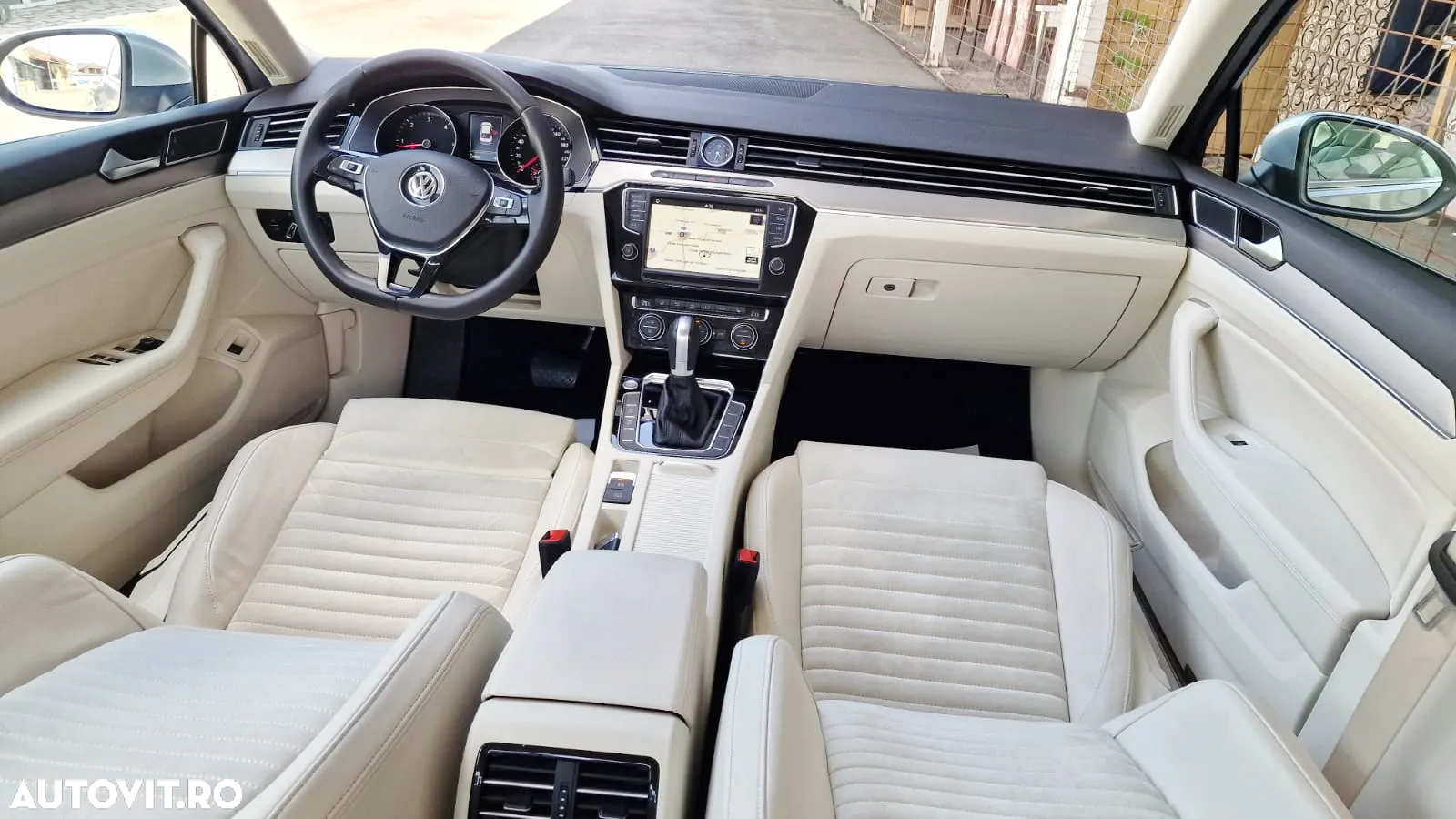 Volkswagen Passat Variant 2.0 TDI DSG 4Motion Highline - 9