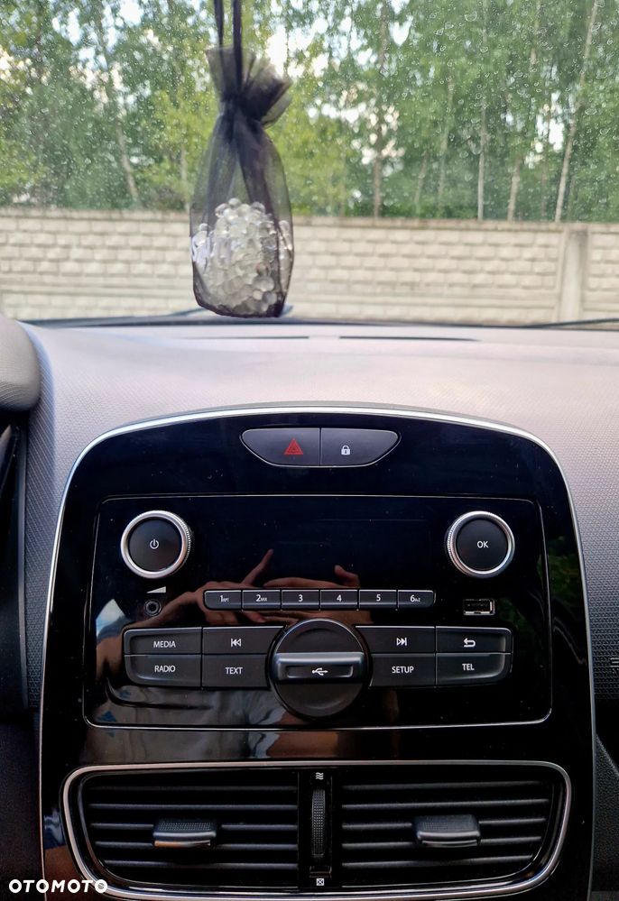 Renault Clio 1.2 16V 75 Experience - 25