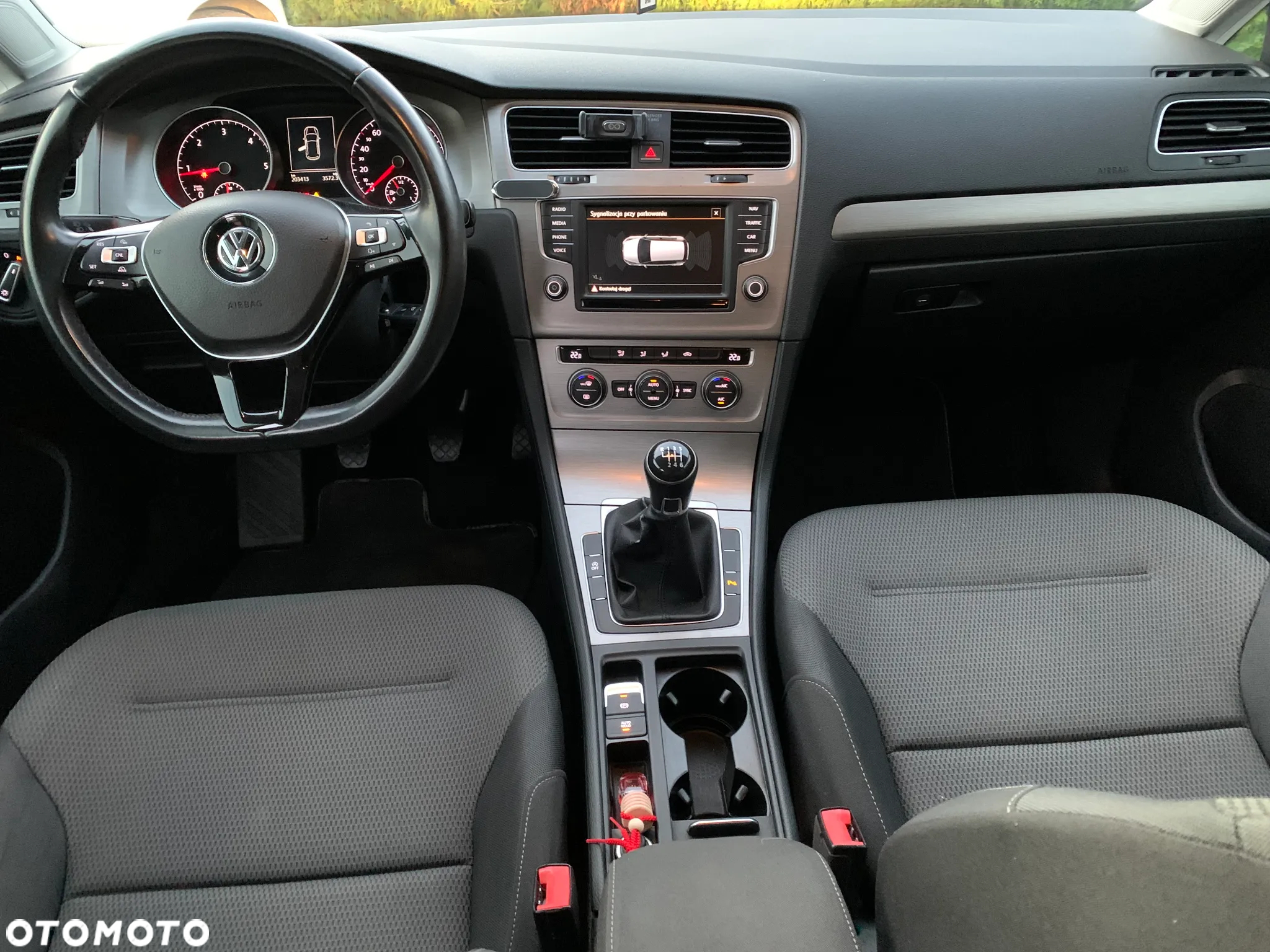 Volkswagen Golf VII 1.6 TDI BMT Comfortline - 19