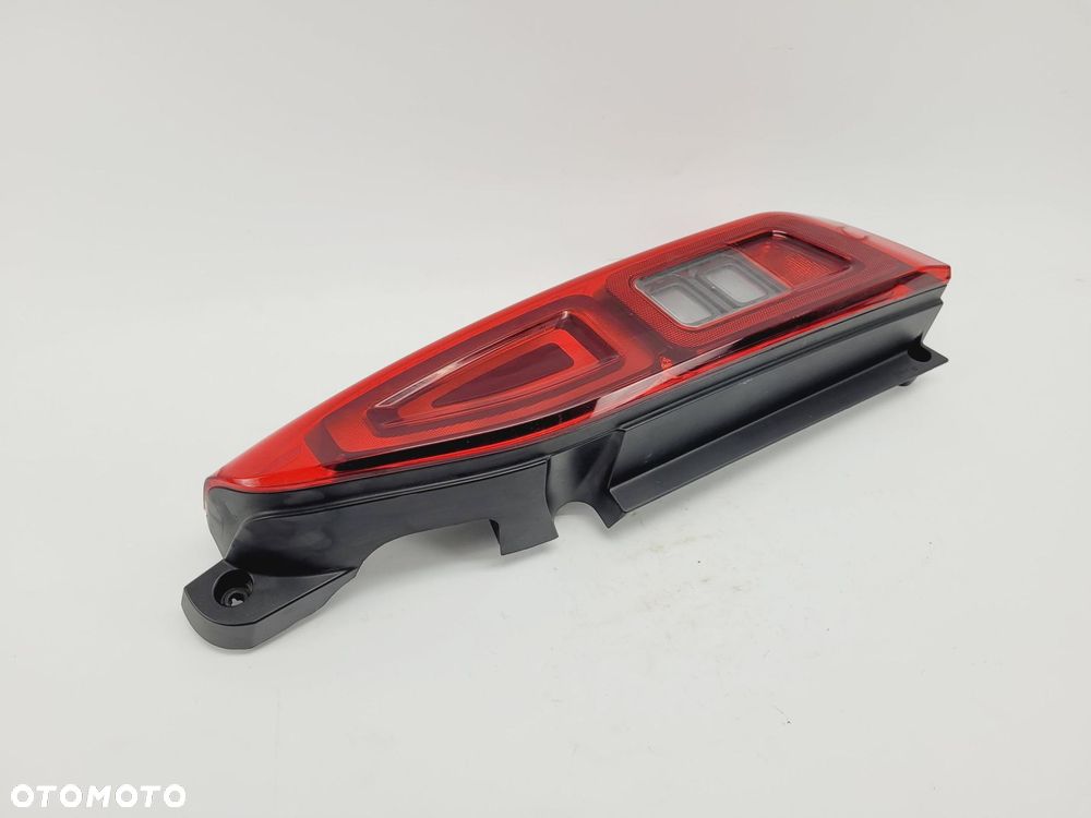 LAMPA PRAWY TYŁ PRAWA TYLNA CITROEN BERLINGO IV 2018- 9820555080 - 3