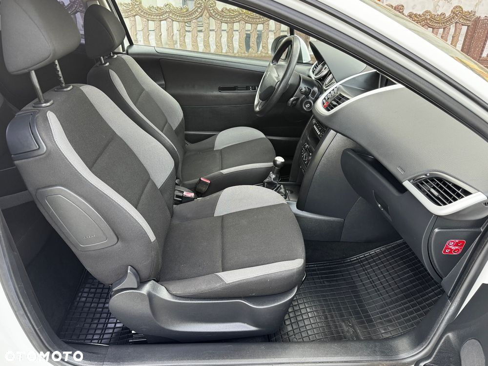 Peugeot 207 - 5