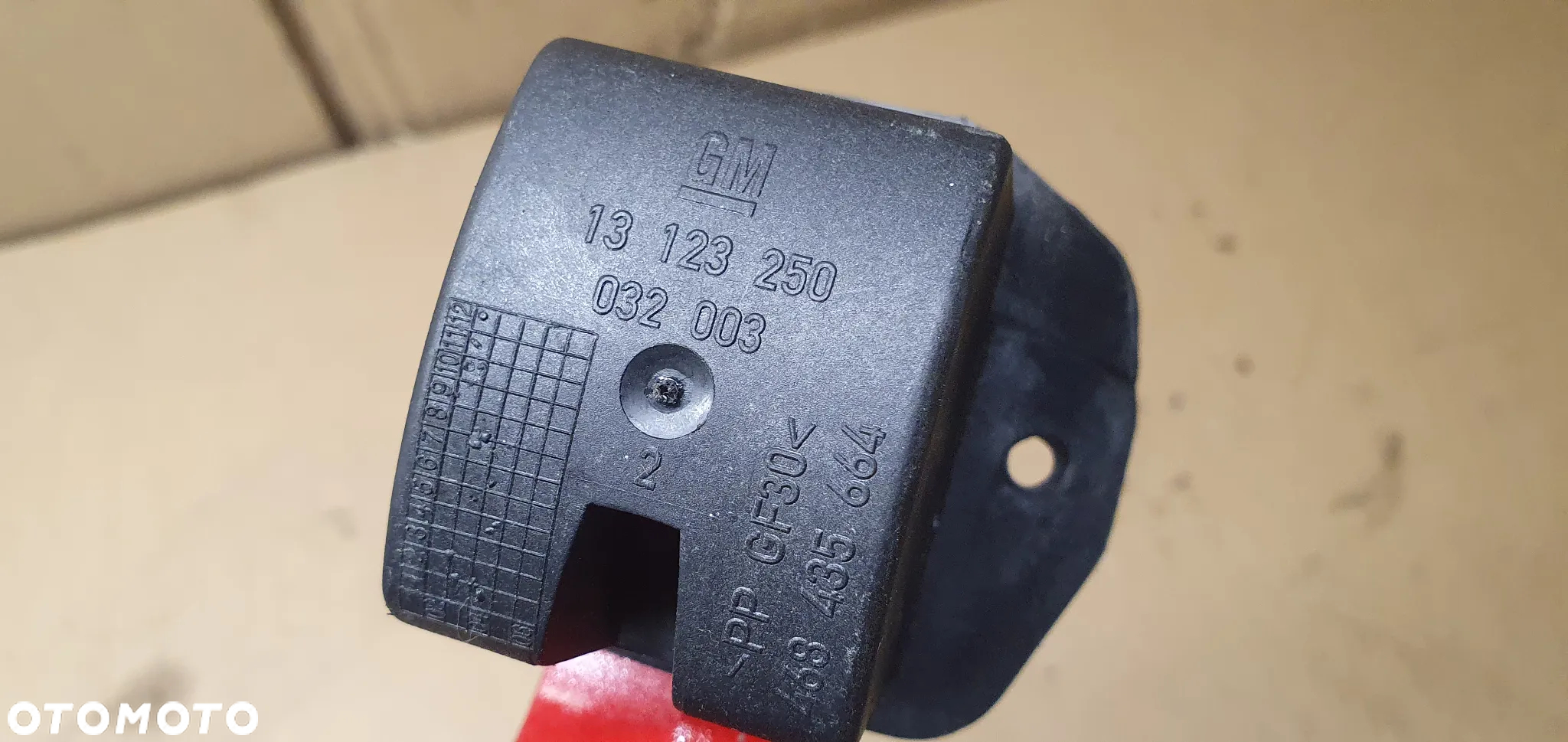 Klapka wlewu paliwa Opel Meriva A 13123250 - 7