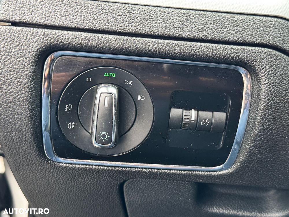 Skoda Superb 2.0 TDI Active - 19