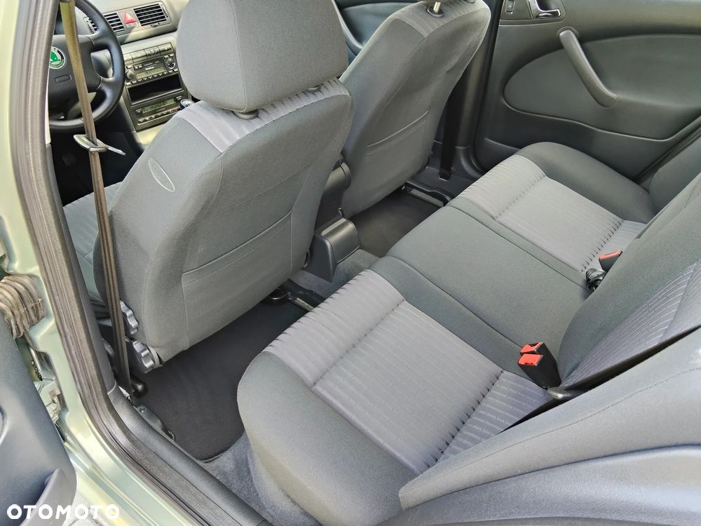 Skoda Octavia 1.8 T Elegance - 22