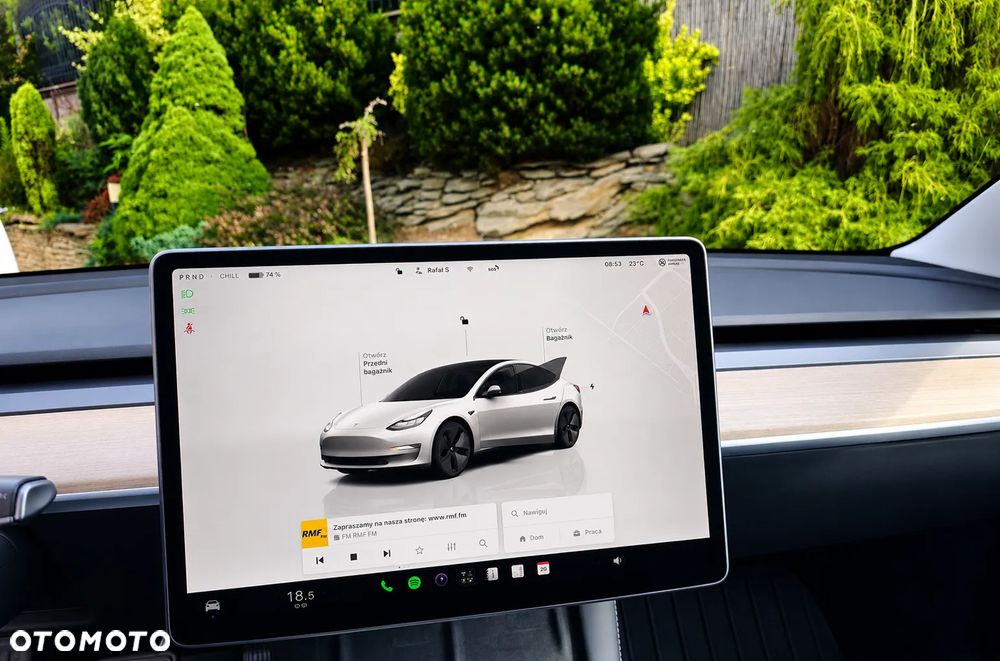 Tesla Model 3 - 4
