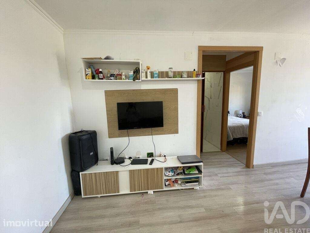 Moradia em banda T2 em Lagos da Beira e Lajeosa de 32 m2 - Grande imagem: 4/16