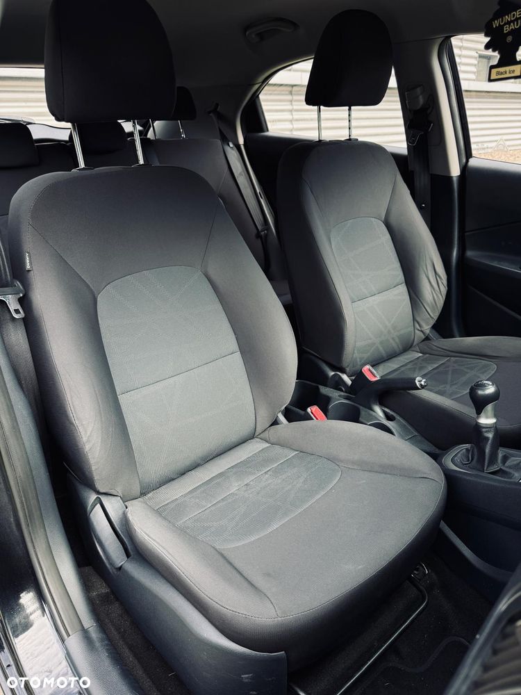 Kia Rio 1.2 Business Line - 13