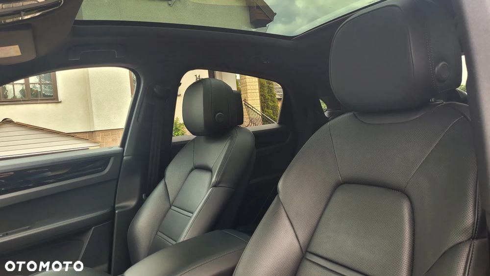 Porsche Cayenne Standard - 16
