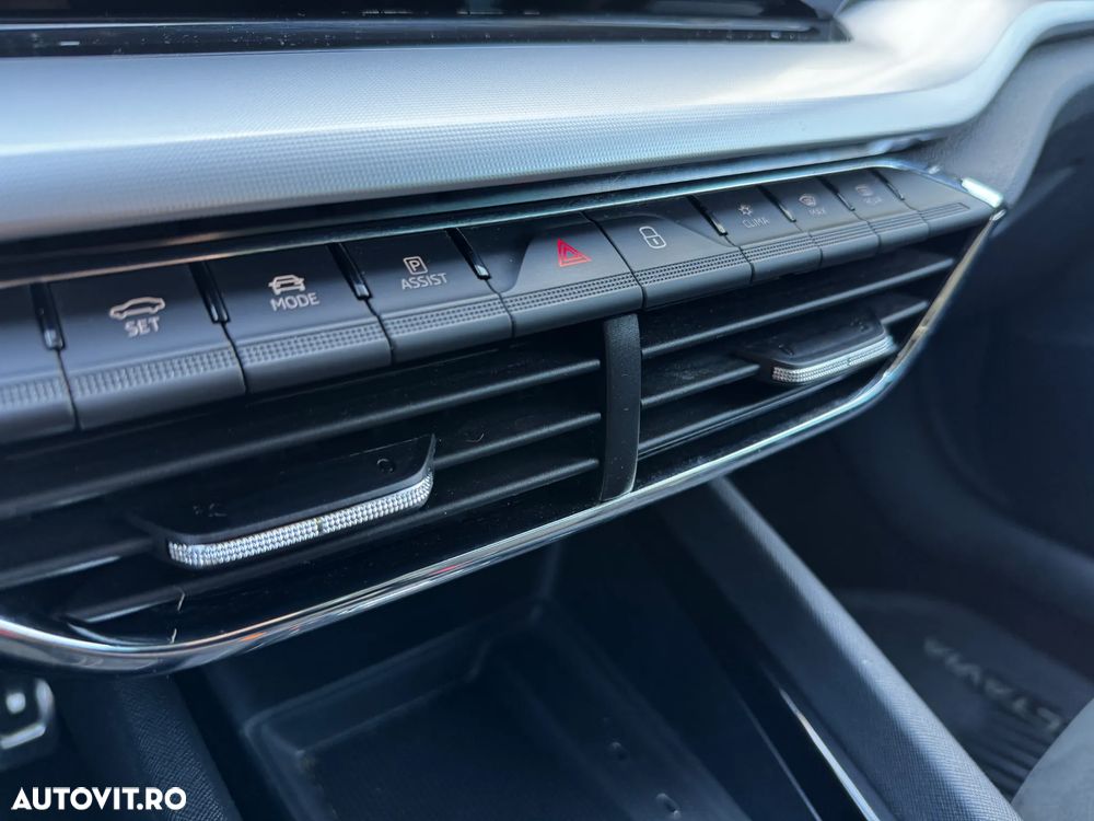 Skoda Octavia 2.0 TDI STYLE DSG - 12