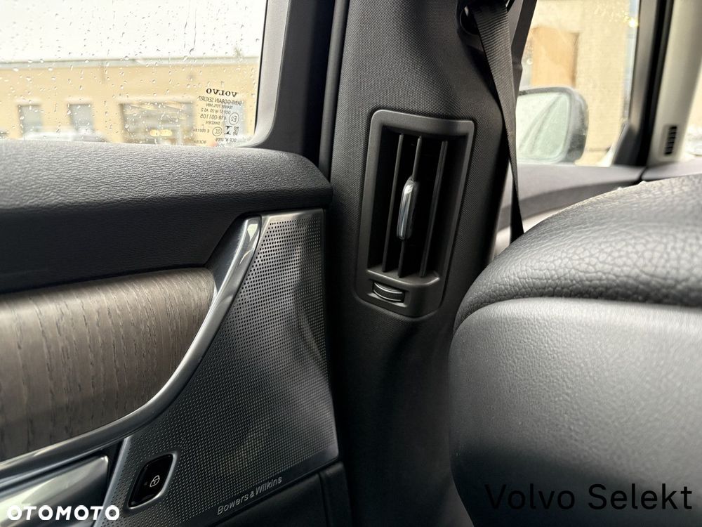 Volvo V90 Cross Country - 24