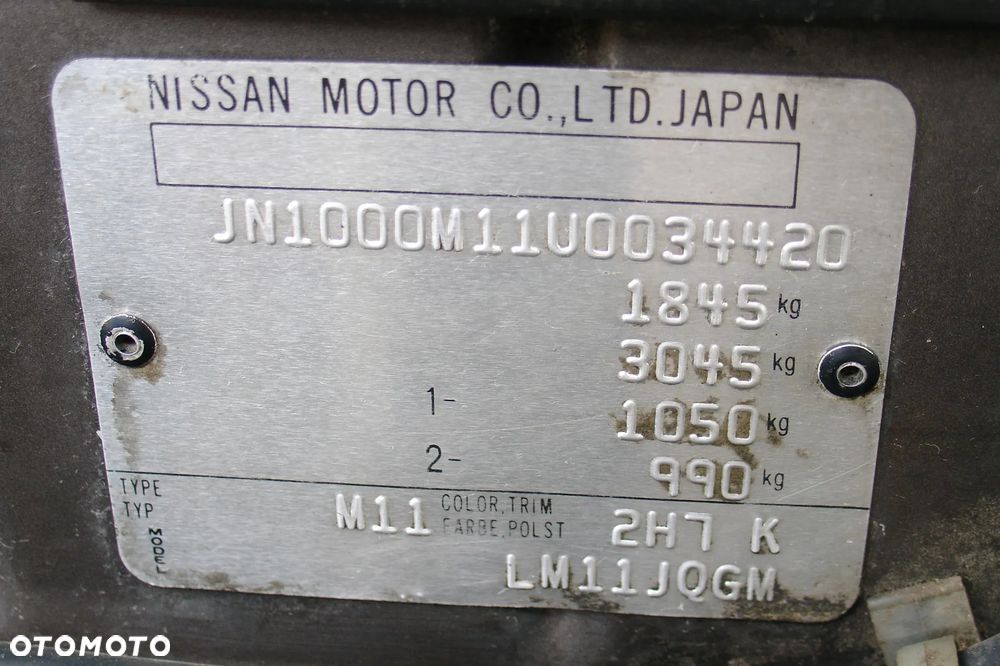 Nissan Prairie 2.0 SLX 5os - 29