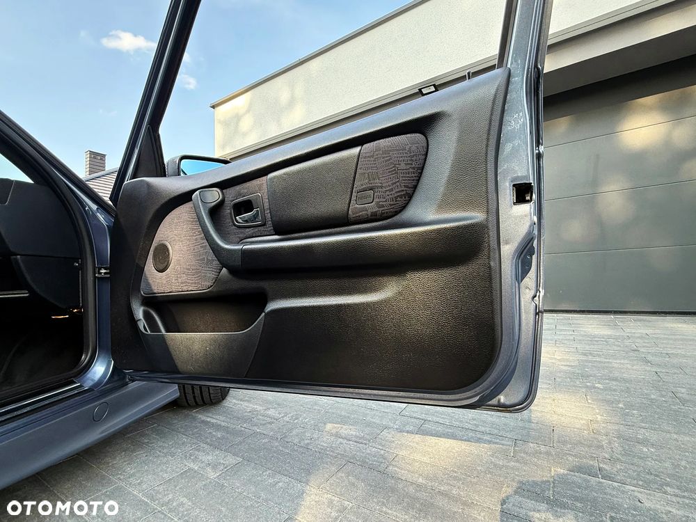 BMW Seria 3 - 13