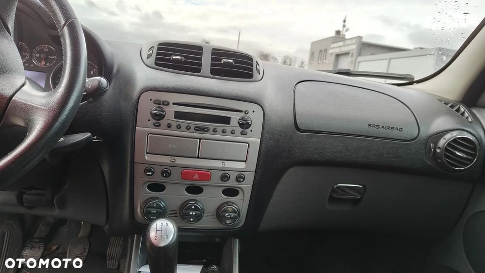 Alfa Romeo 147 - 10