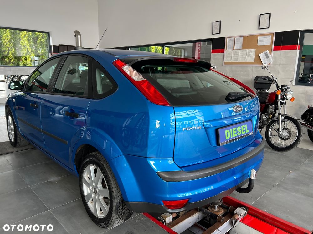 Ford Focus 1.6 TDCi DPF Ambiente - 6