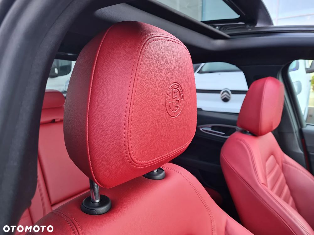 Alfa Romeo Giulia 2.0 Turbo Veloce Q4 - 25