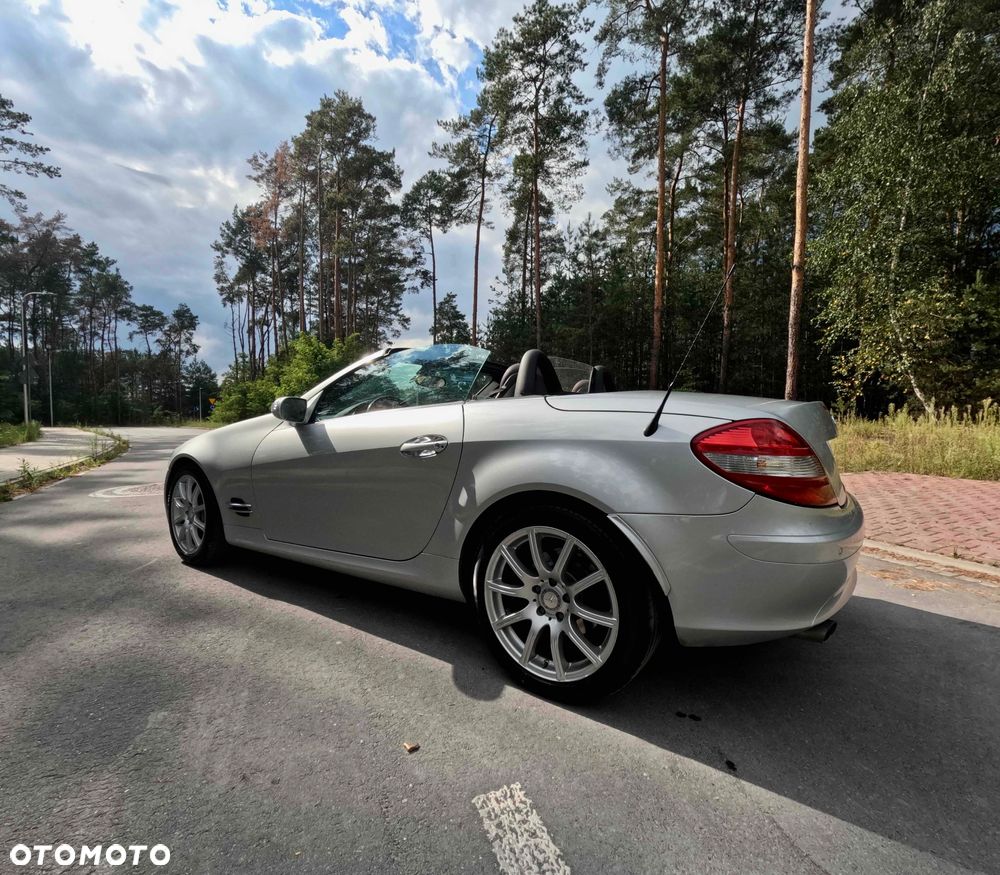 Mercedes-Benz SLK 350 7G-TRONIC - 18