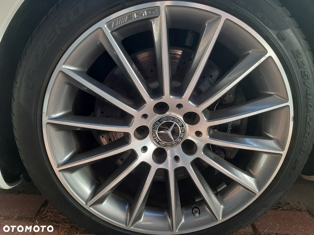 Mercedes-Benz SLC 300 9G-TRONIC Final Edition - 18