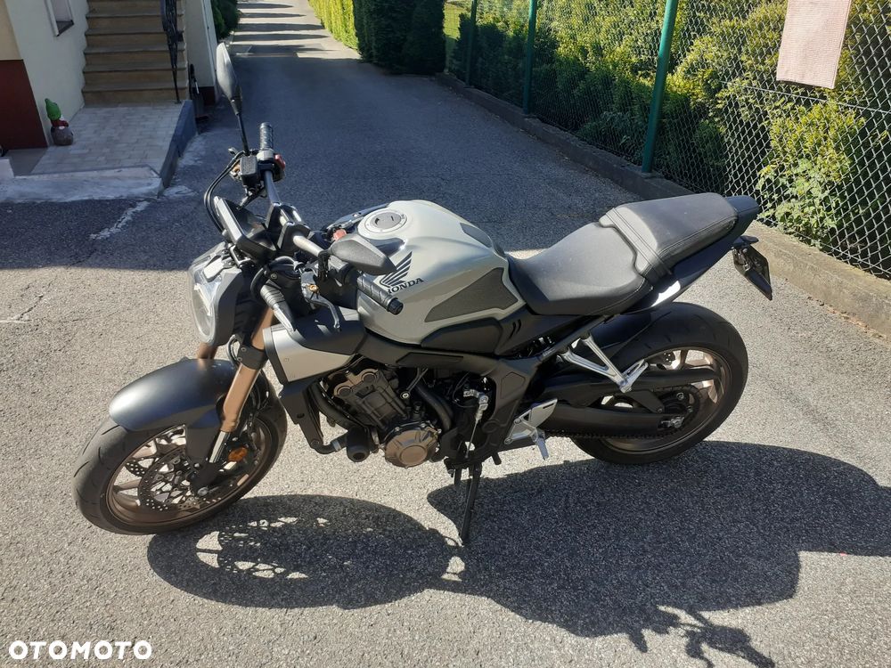 Honda CB - 23