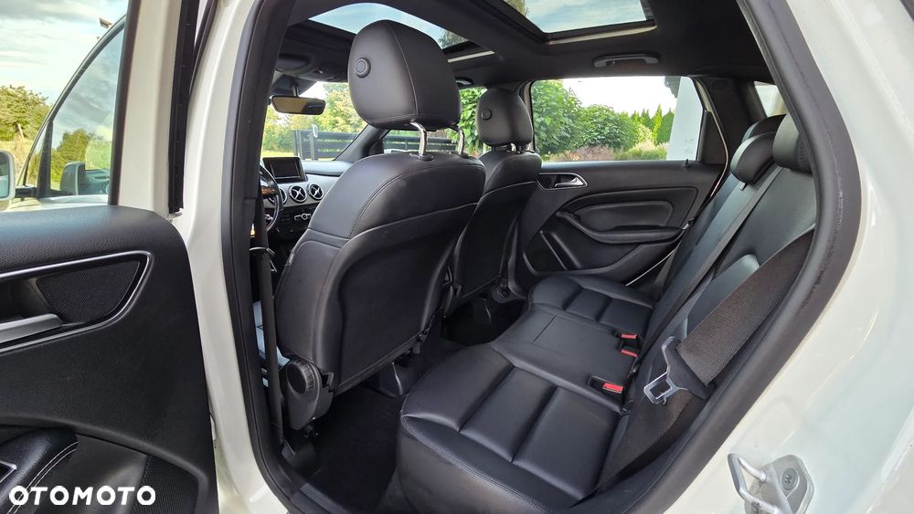 Mercedes-Benz Klasa B 200 (BlueEFFICIENCY) - 9