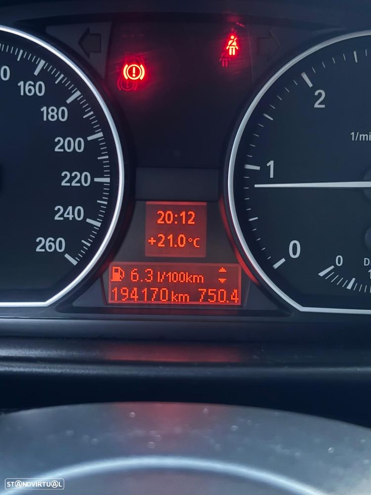 BMW 123 d - 12