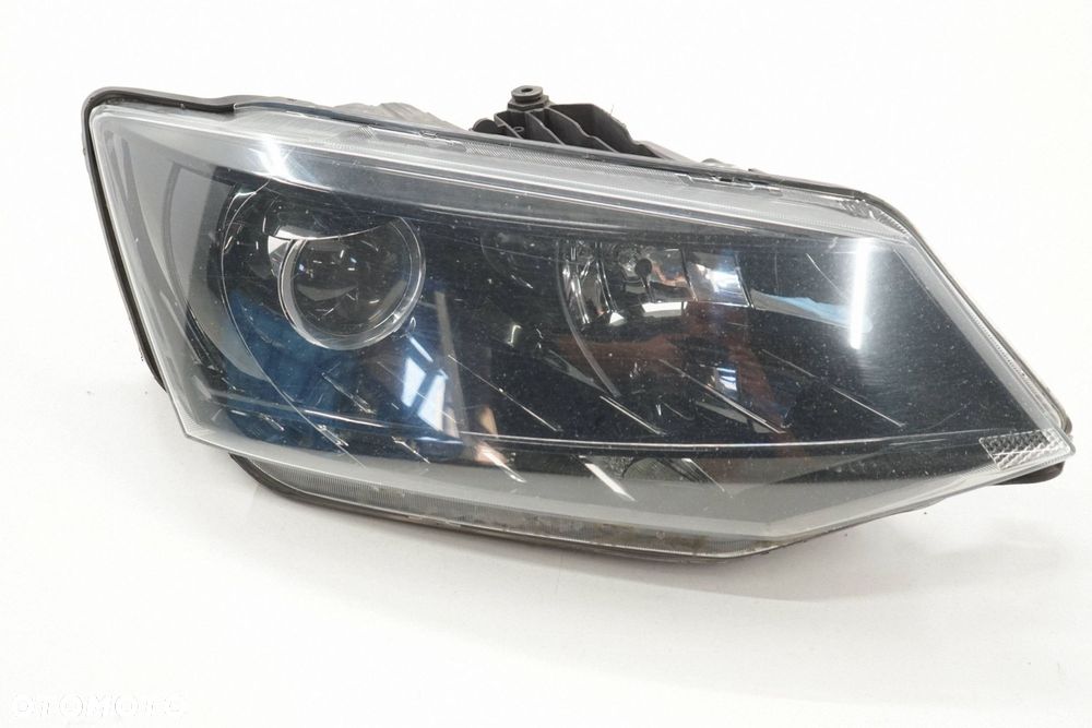 SKODA FABIA III 16R LAMPA PRAWY PRZÓD PRZEDNIA ANGLIK 6V2941016B