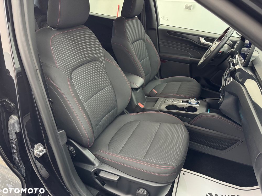 Ford Kuga 1.5 EcoBlue ST-LINE - 31