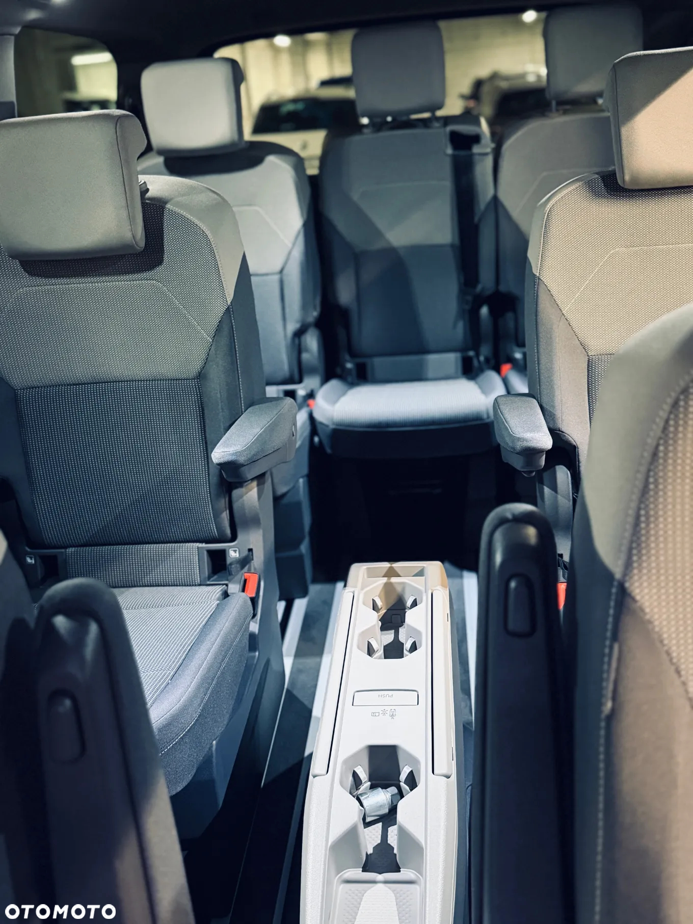 Volkswagen Multivan 2.0 TDI L2 Life DSG - 13