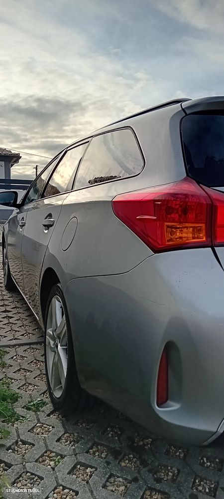 Toyota Auris Touring Sports - 2