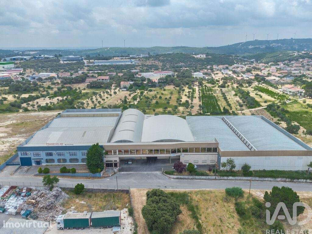 Espaço Comercial em Nossa Senhora das Misericórdias de 2764,00 m2 - Grande imagem: 4/23