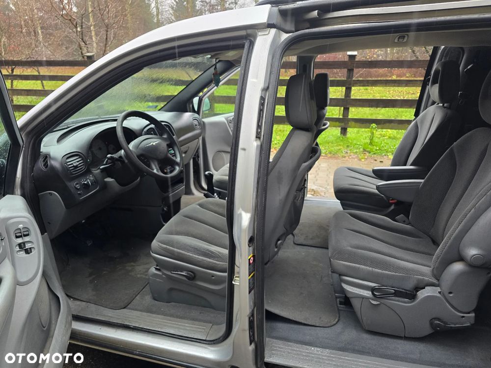 Chrysler Voyager 2.4 SE - 18