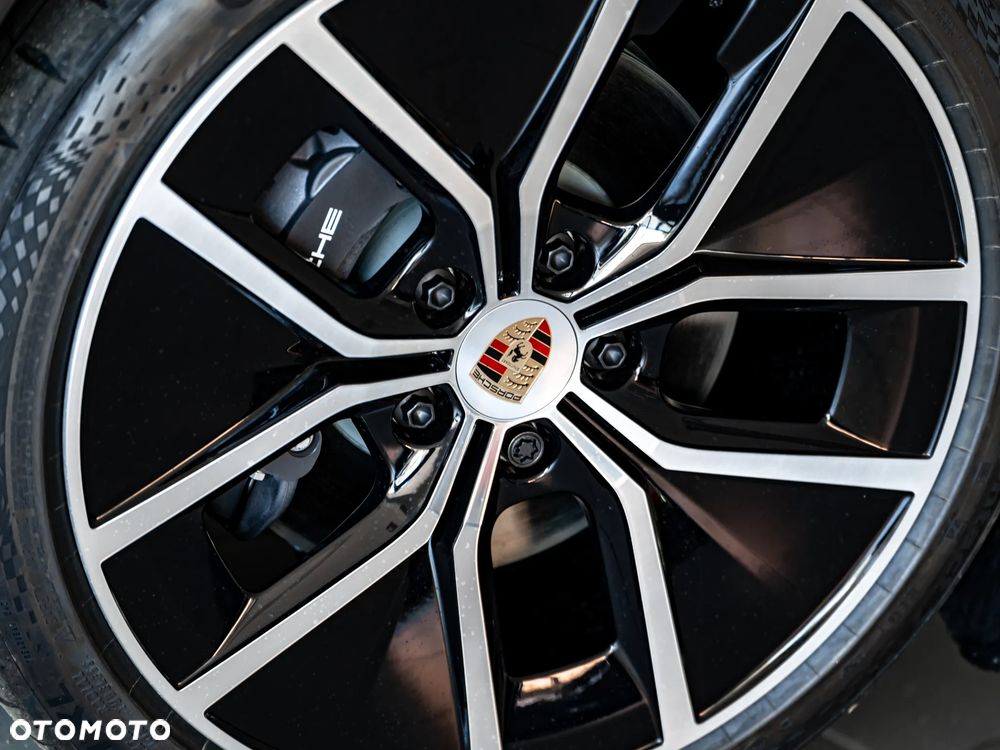 Porsche Taycan 105kWh 4 - 30