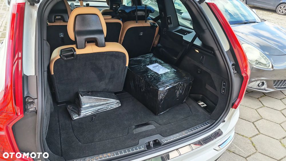 Volvo XC 90 T8 AWD Plug-In Hybrid Inscription 7os - 13